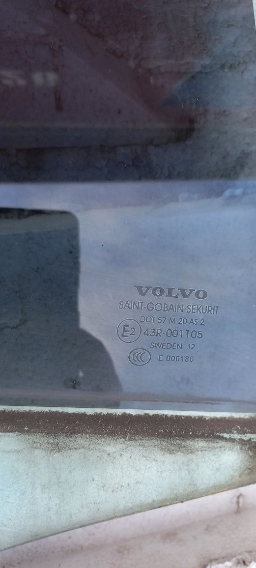 Стекло двери volvo s60 usa 11-18