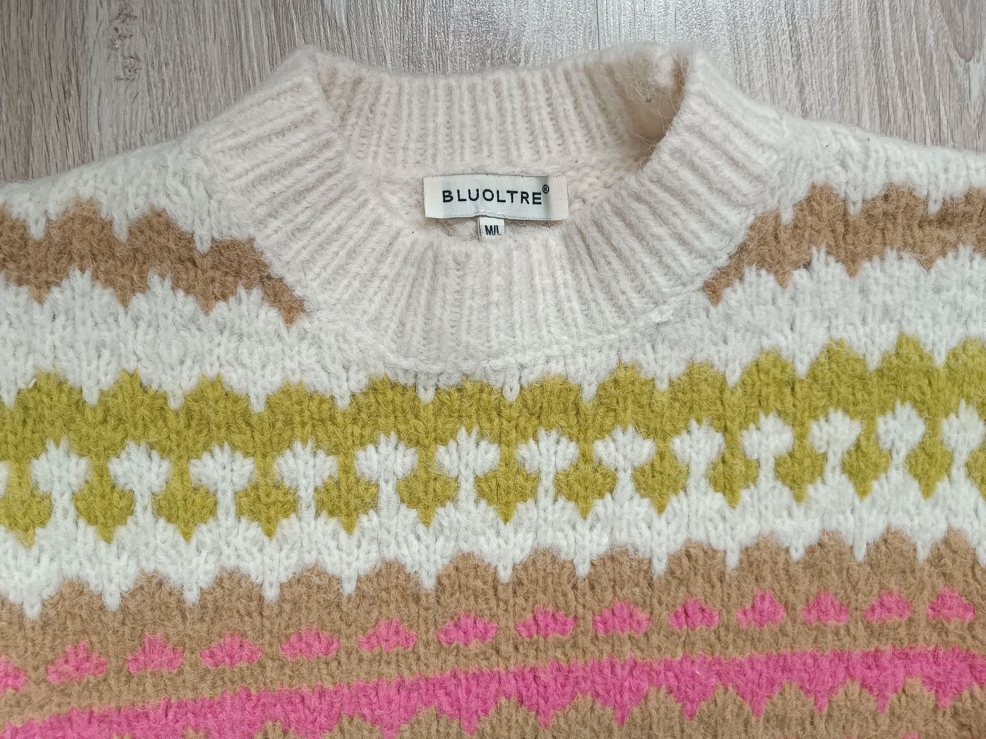 Sweter damski ciepły gruby M 38 L beżowy kolorowy
Szerokość pod pacham