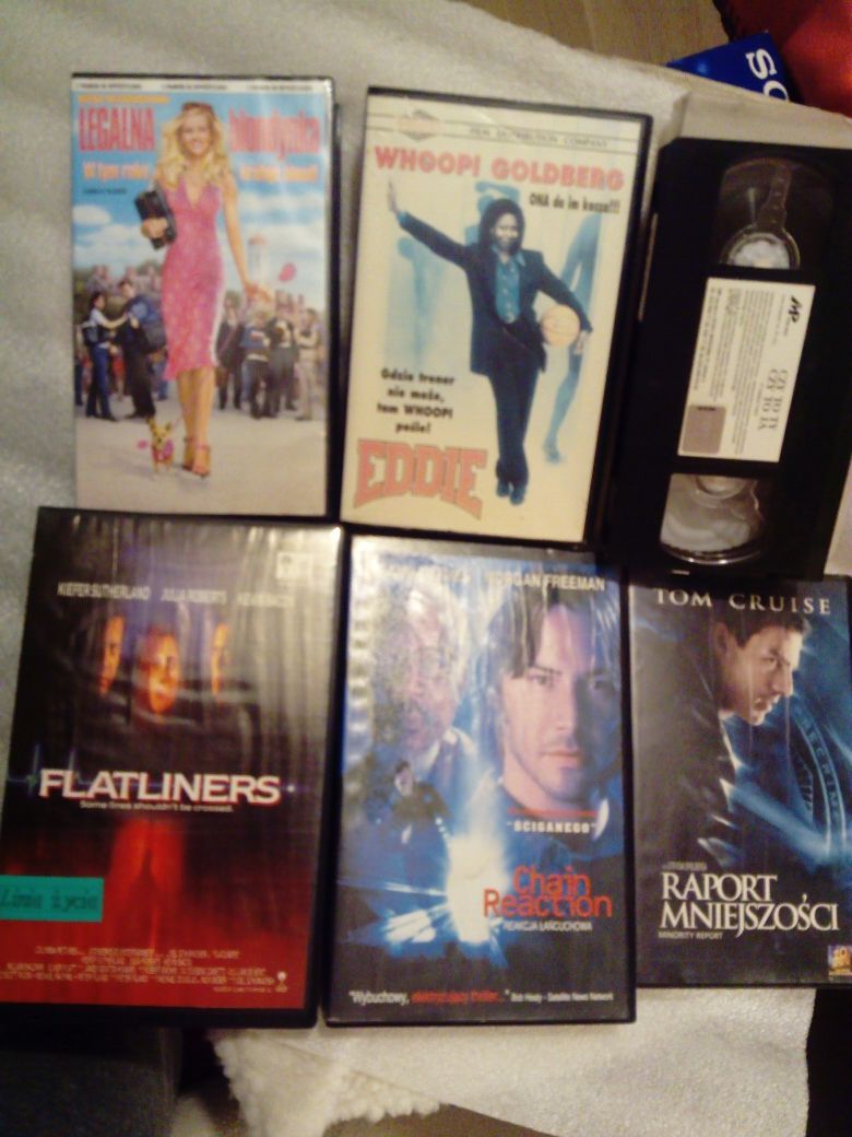 11 szt kaset VHS video filmy w tym unikaty!