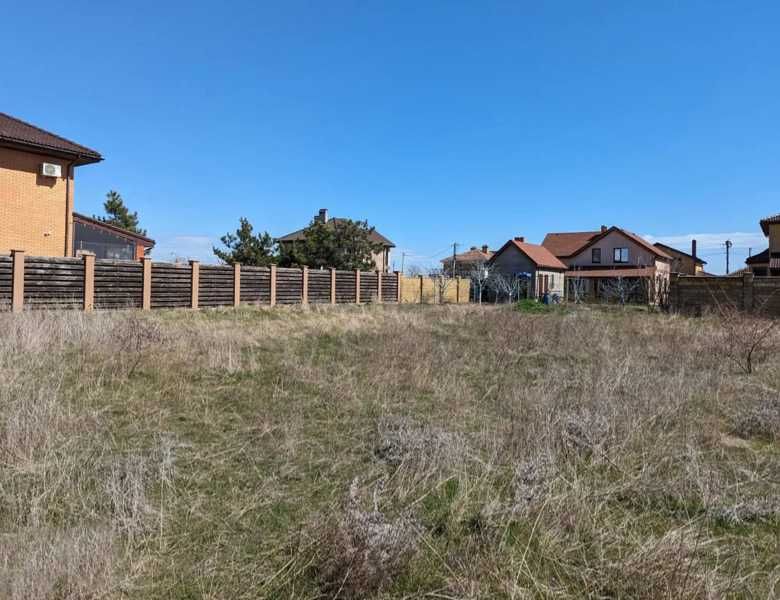 Ділянка під забудову 7 сот. Асфальтований під'їзд. Всі комунікації!