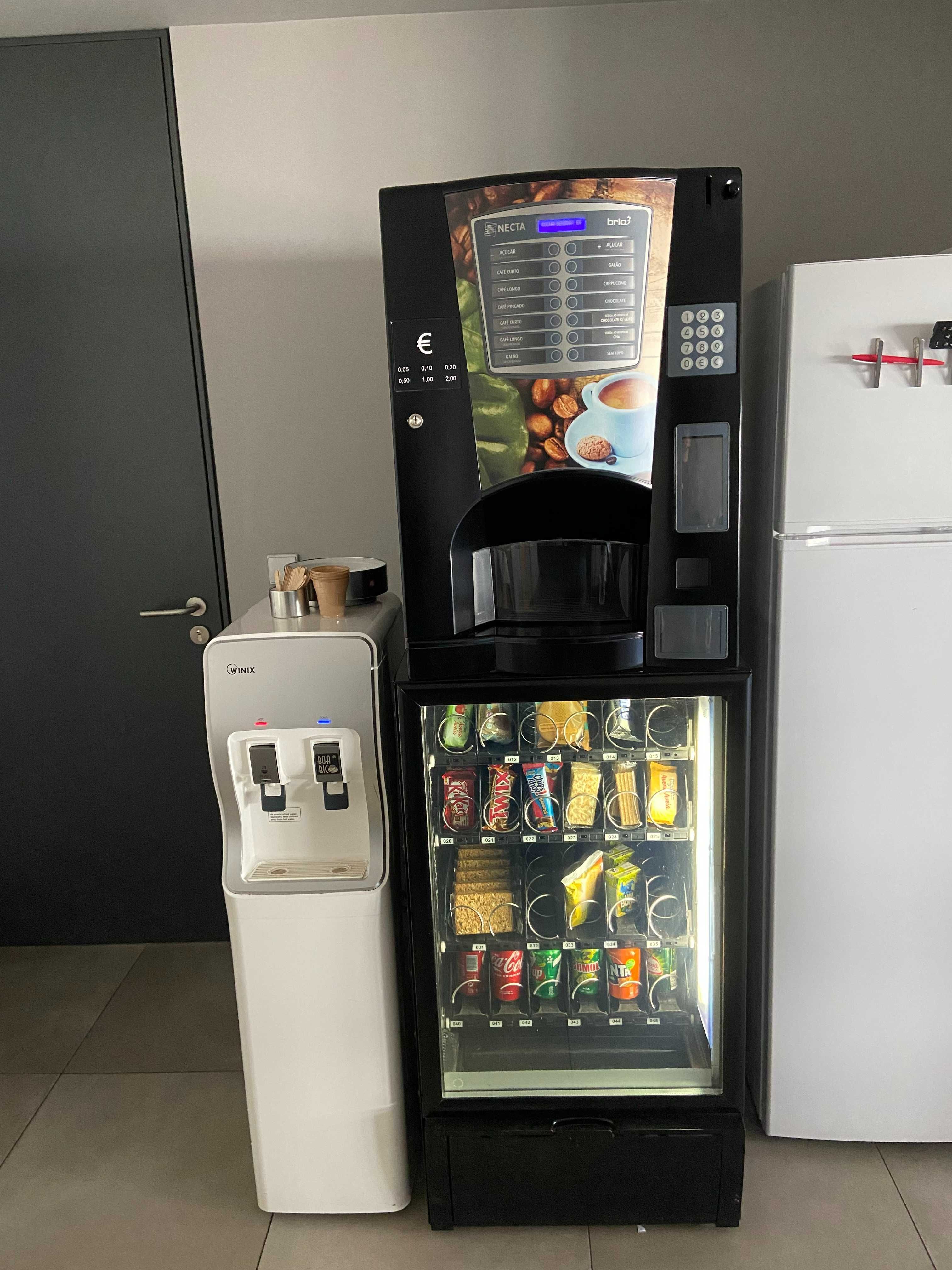Máquina de vending Necta brio3 + Minisnack