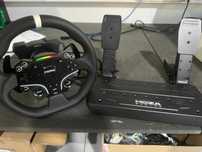 Conjunto MOZA R5 – Volante Direct Drive + Pedais
