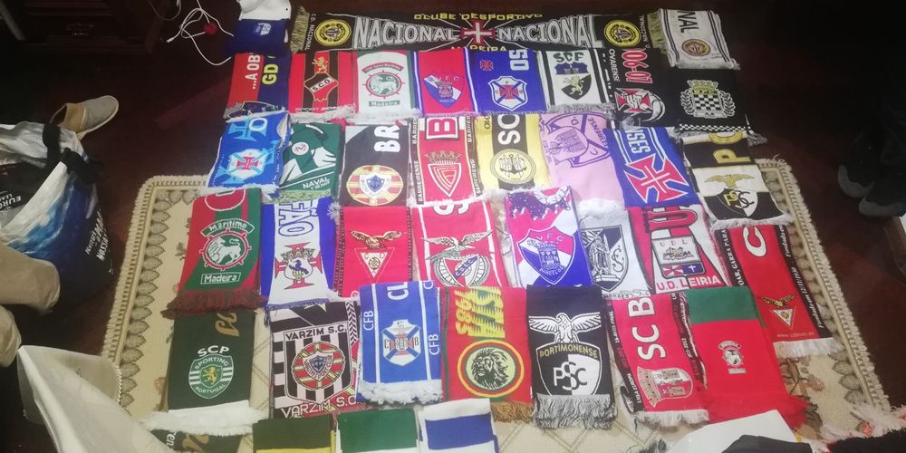 Varios  cachecois de varios preços de varios. Clubes