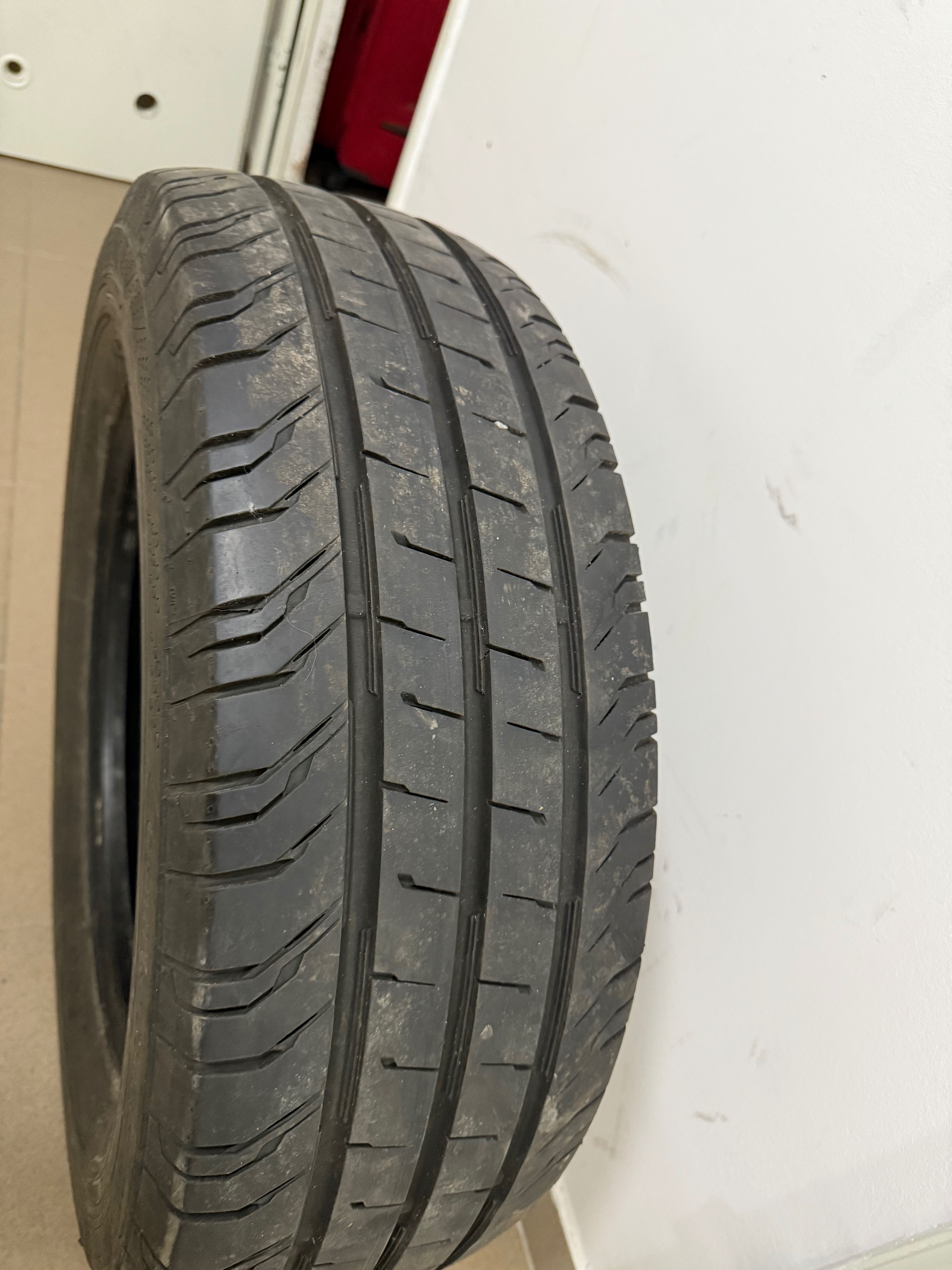 Opony Continental 225/65/r16c