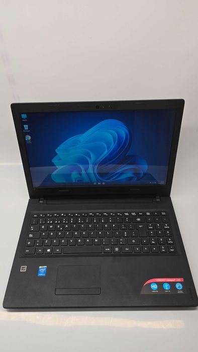 Portatil Lenovo i3, 8Gb RAM, SSD 240Gb