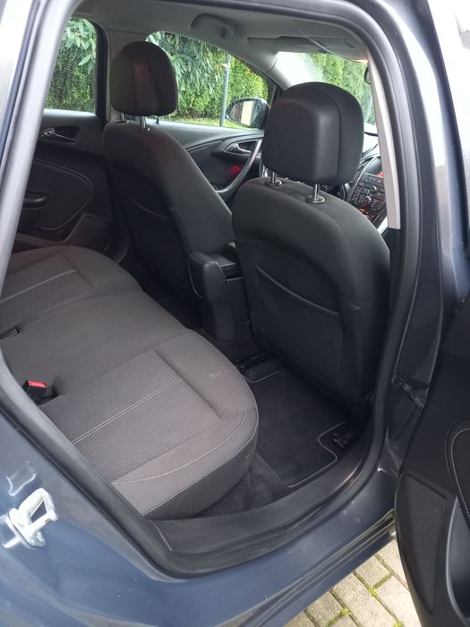 Opel Astra J kombi cosmo