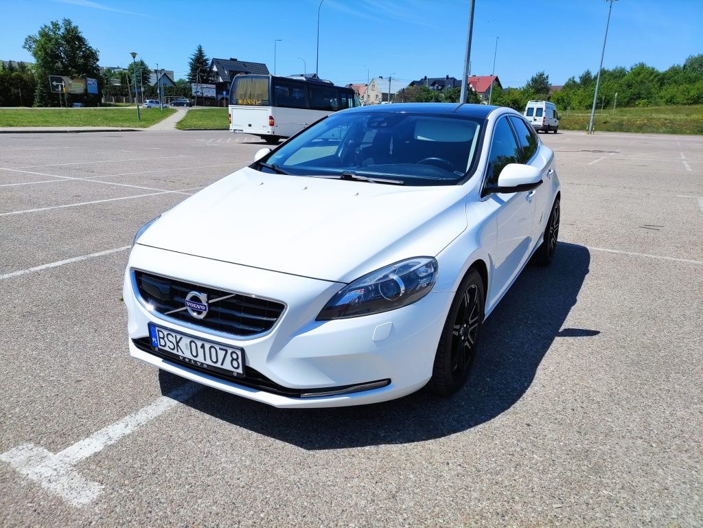 VOLVO v40 II D3 Momentum