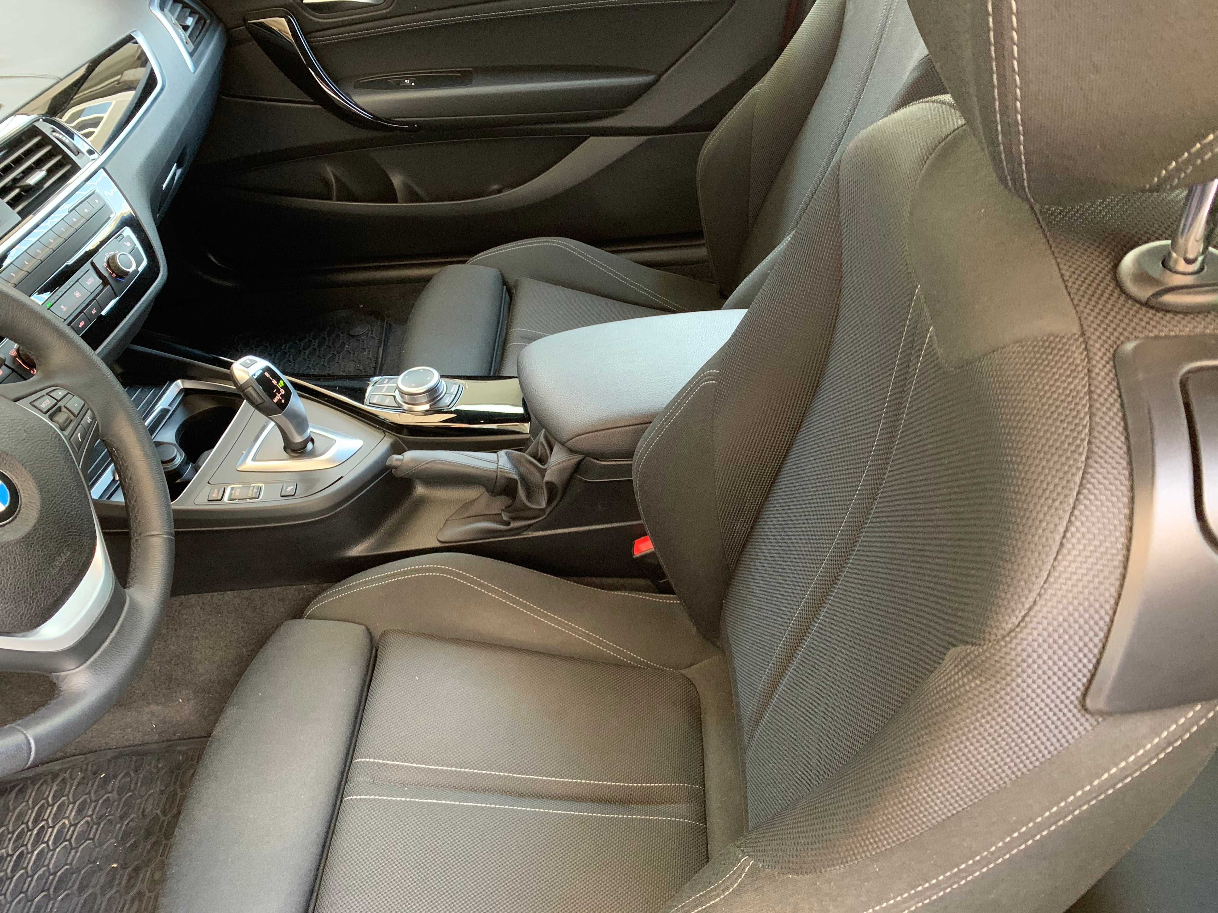 BMW 118 Sport Line, Automático, 2019, com apenas 26200 Km