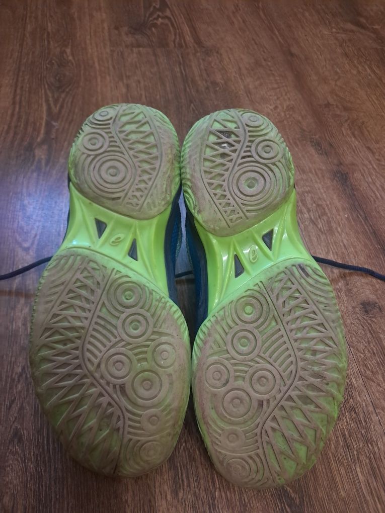 Волейбольные баскетбольные кроссовки asics