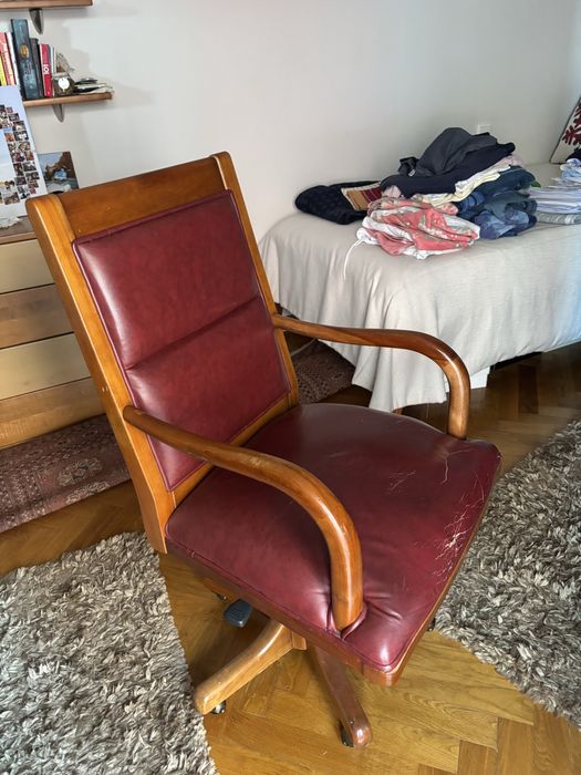 Cadeira escritório madeira, excelente qualidade