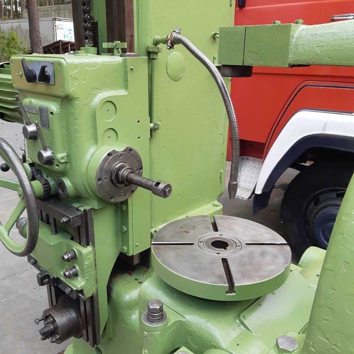 Wytaczarka, Obtaczarka TOS FEK80 półautomat, stół obrotowy
