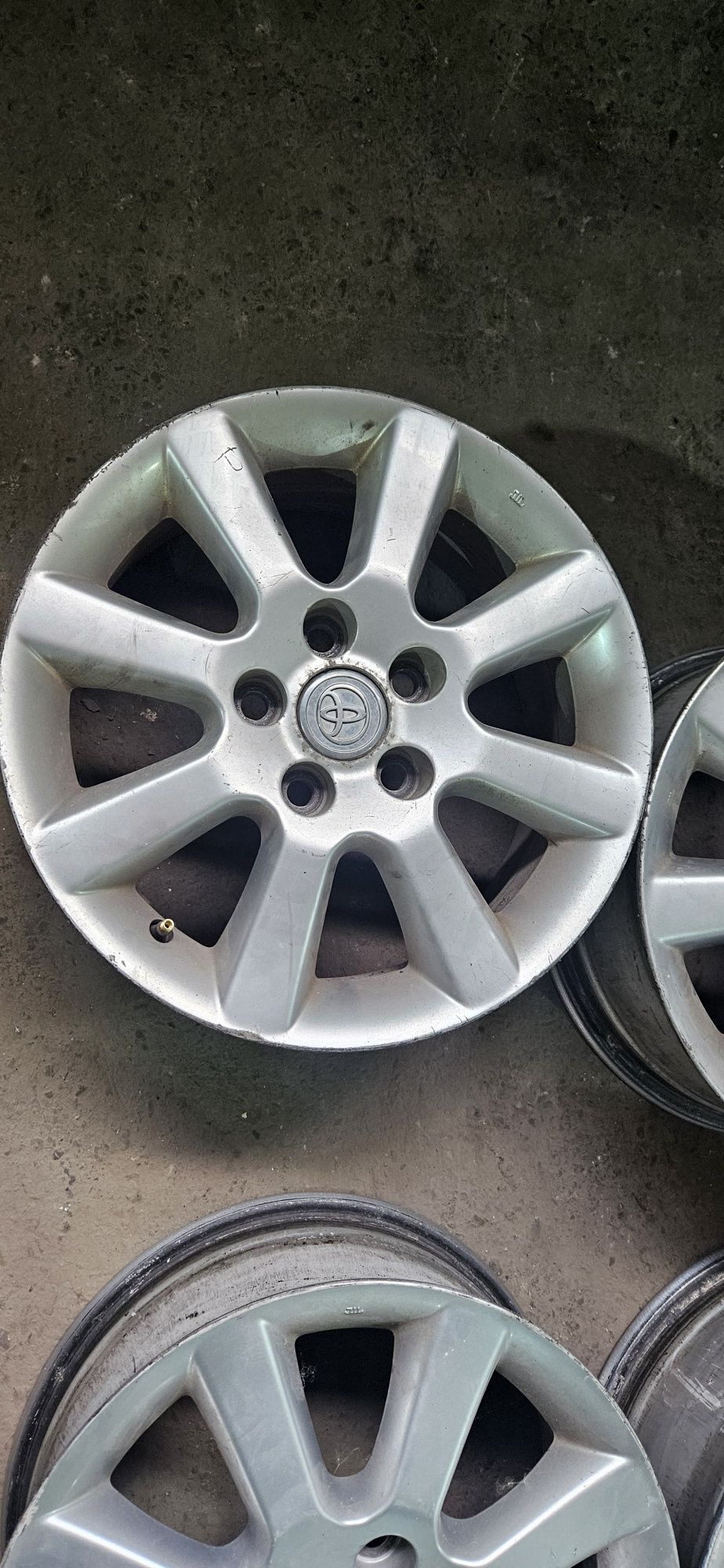 Felgi aluminiowe Toyota Lexus R16 5x114.3