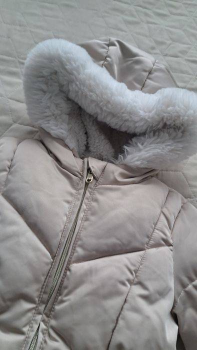Bardzo ciepła zimowa kurtka dla dziewczynki 92