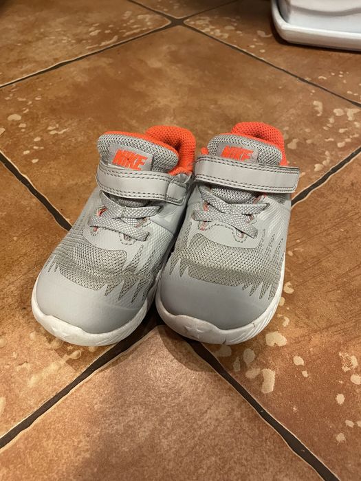 Buty Nike, rozmiar 22