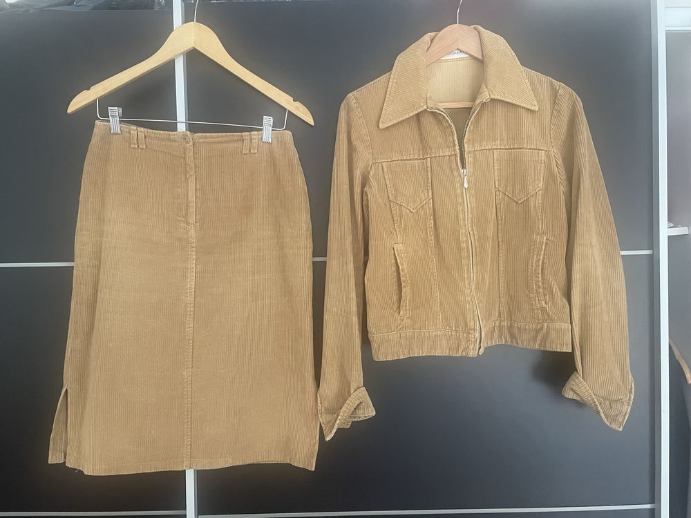 Conjunto saia e blusao camel em bombazina