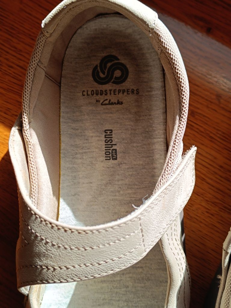 Жіночі мокасини Clarks