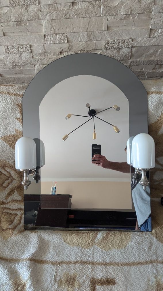 Lustro łazienkowe z oświetleniem led