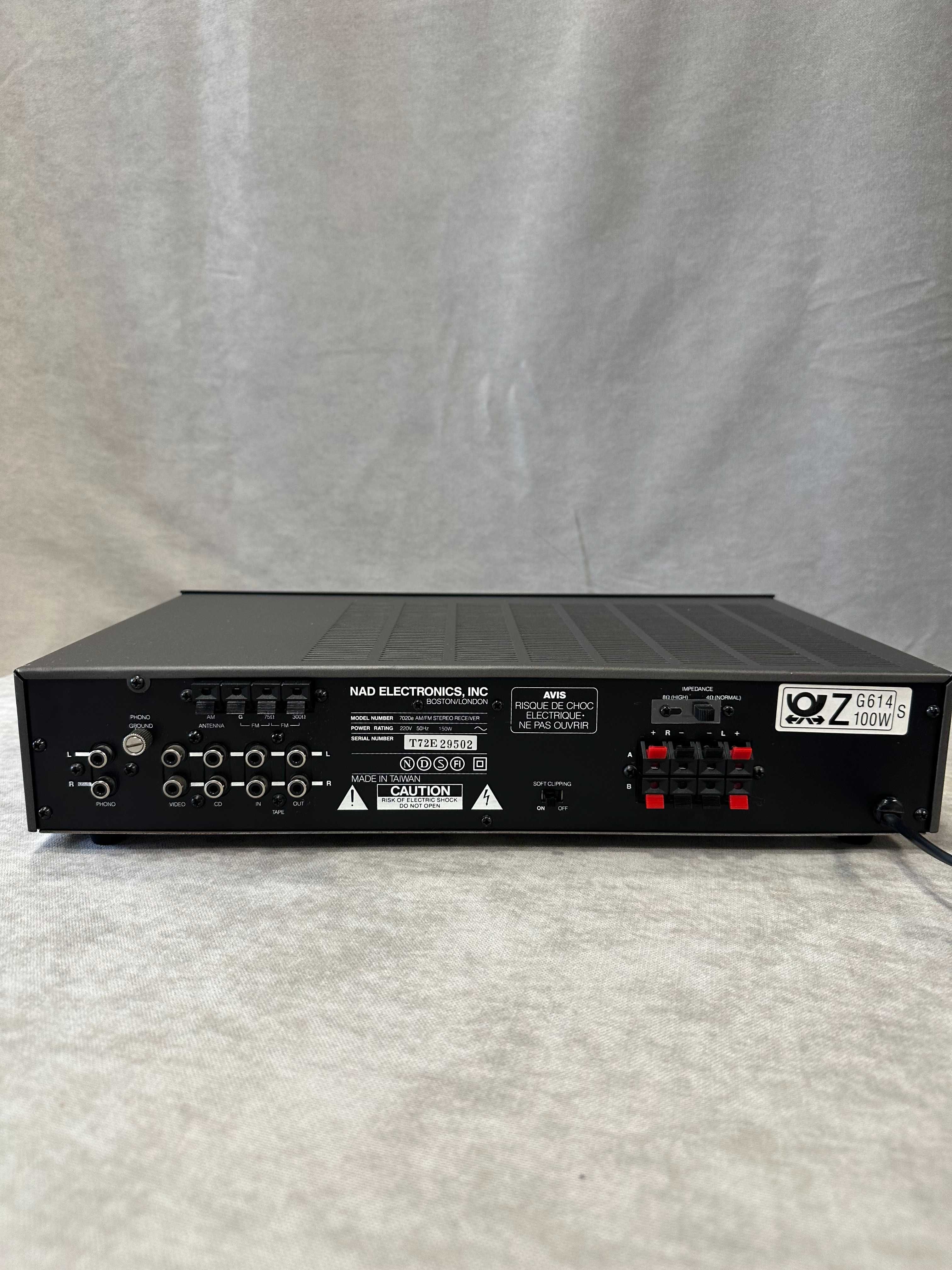 Wzmacniacz Stereo NAD 7020 E