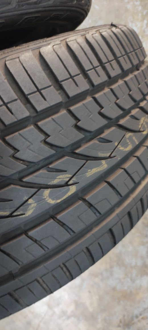 Pneus 265/40/21 semi novos continental