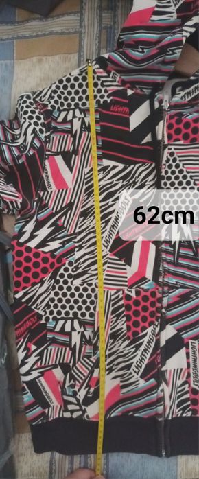 Casaco com fecho Lightning Bolt XS- medidas nas fotografias