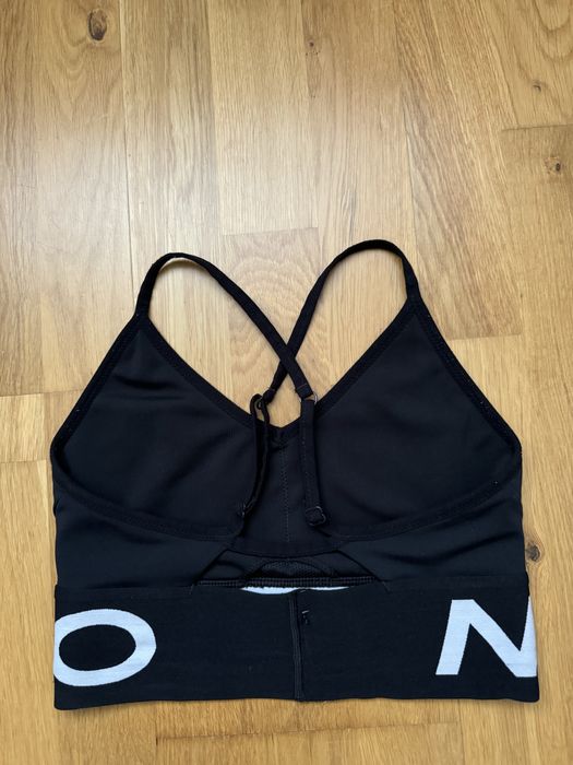 Топ nike розмір s чорний