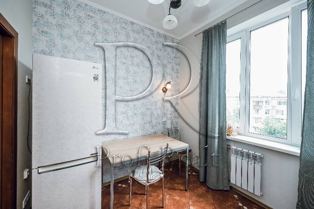 Без %| Продаж 2к сталінки з ремонтом на Лондонській, 14