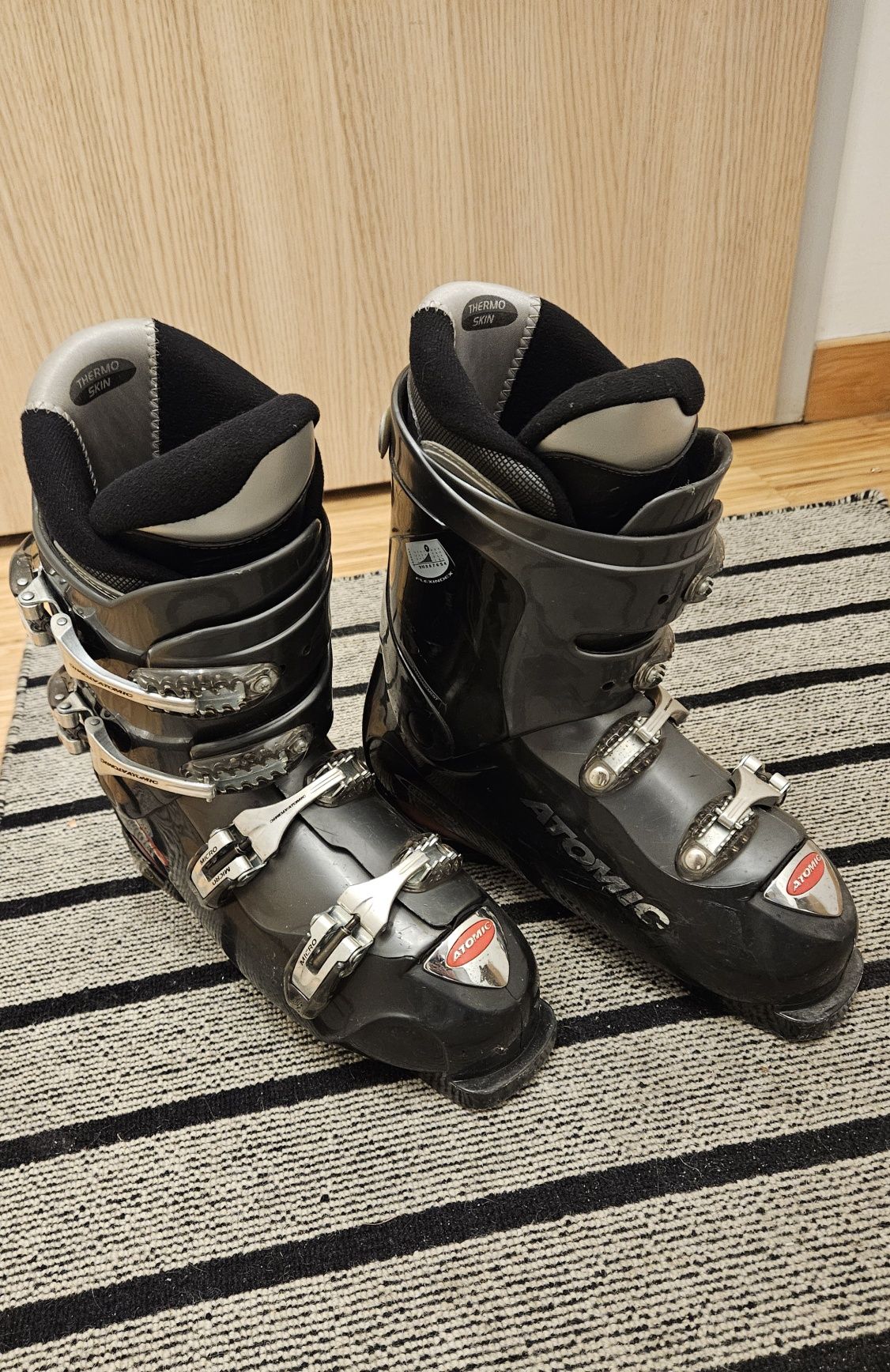 Buty narciarskie Atomic r. wkładki 26-26,5 (r.buta 40)