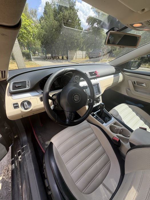 VOLKSWAGEN CC 2011 год на полном боевом ходу