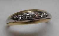 Art deco złoty dwukolorowy pierścionek z diamentami 0,23 ct.