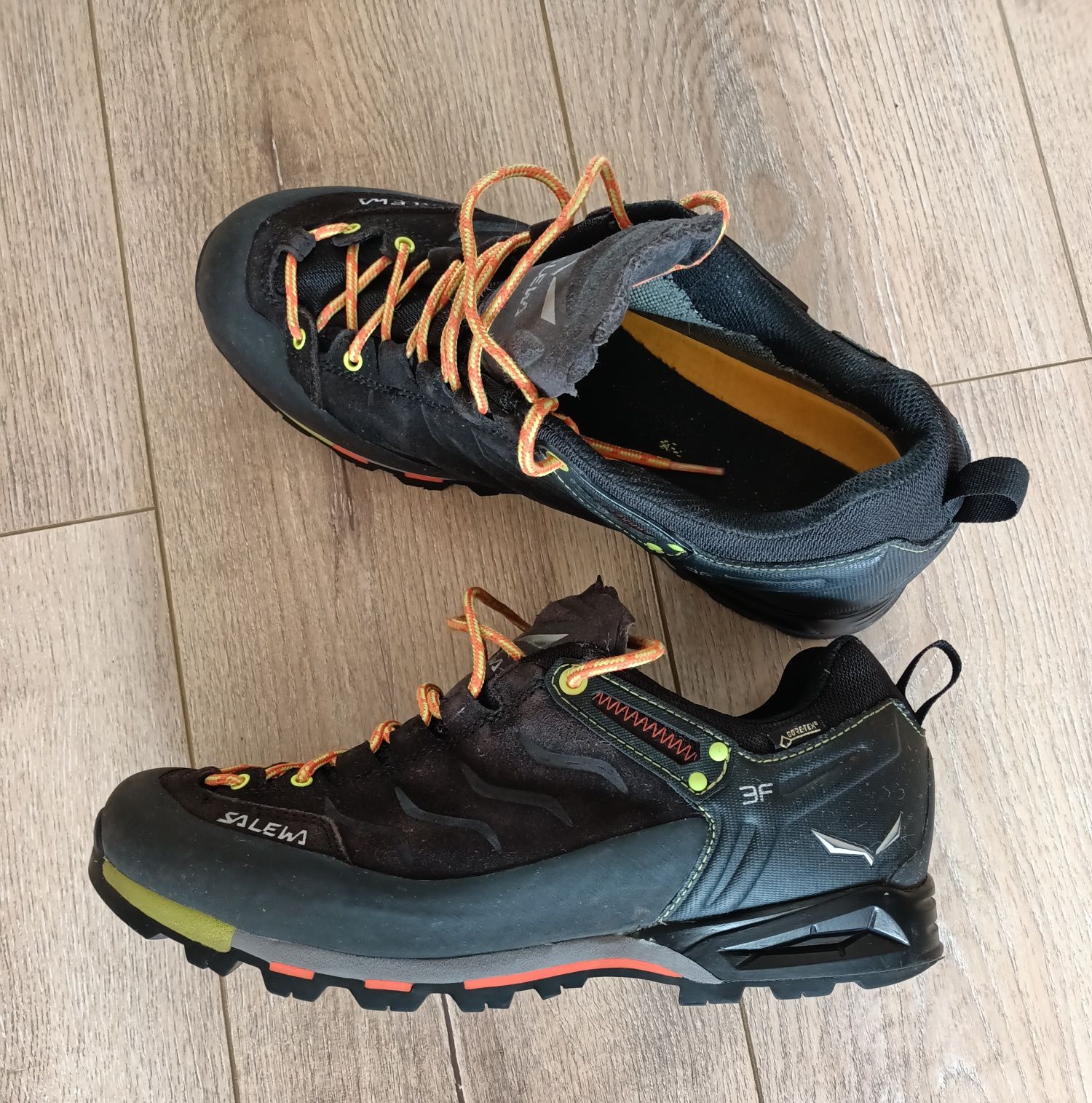 Salewa.Чоловічі кросівки для трекінгу з Gore-Tex.p.41