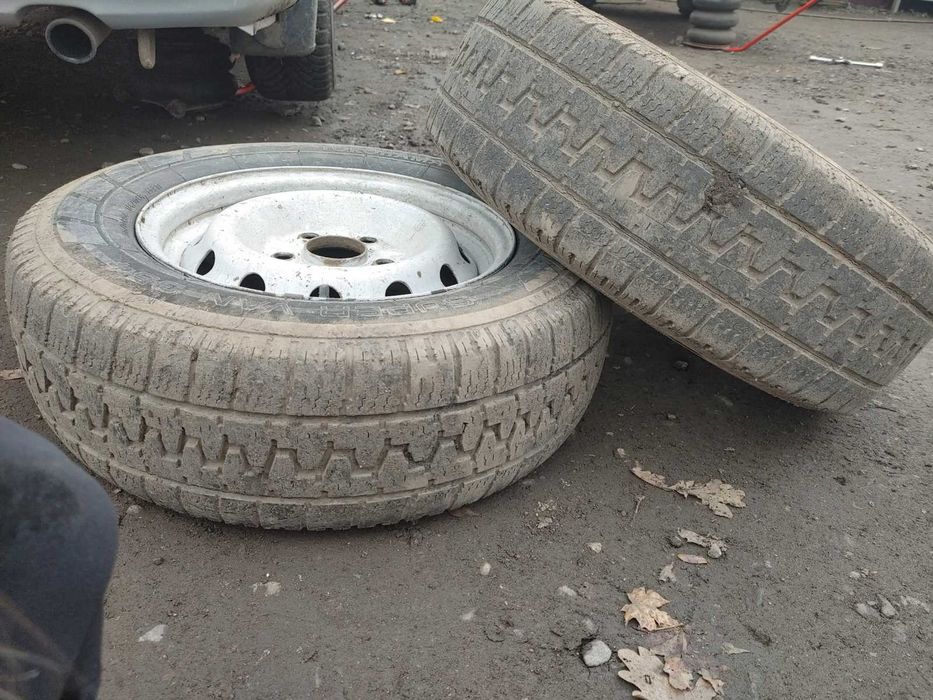 Резина грузовая  r15c yokohama