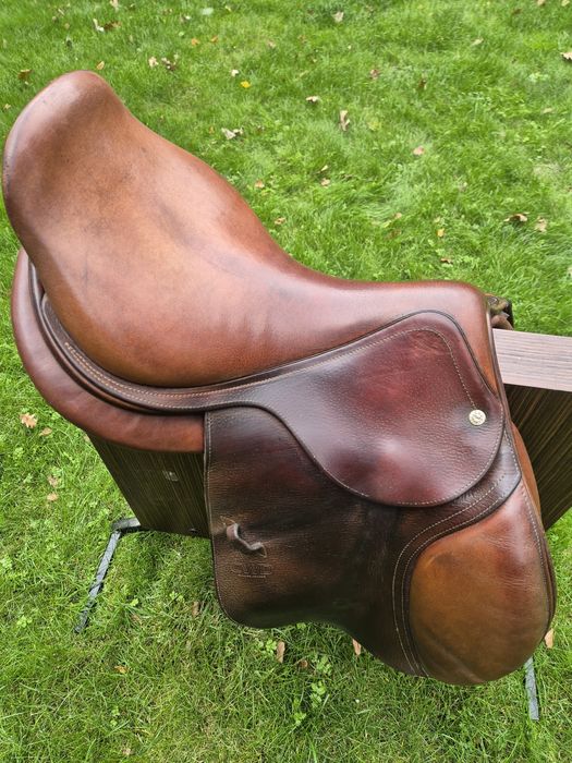 Siodlo skokowe CWD SE02 17"