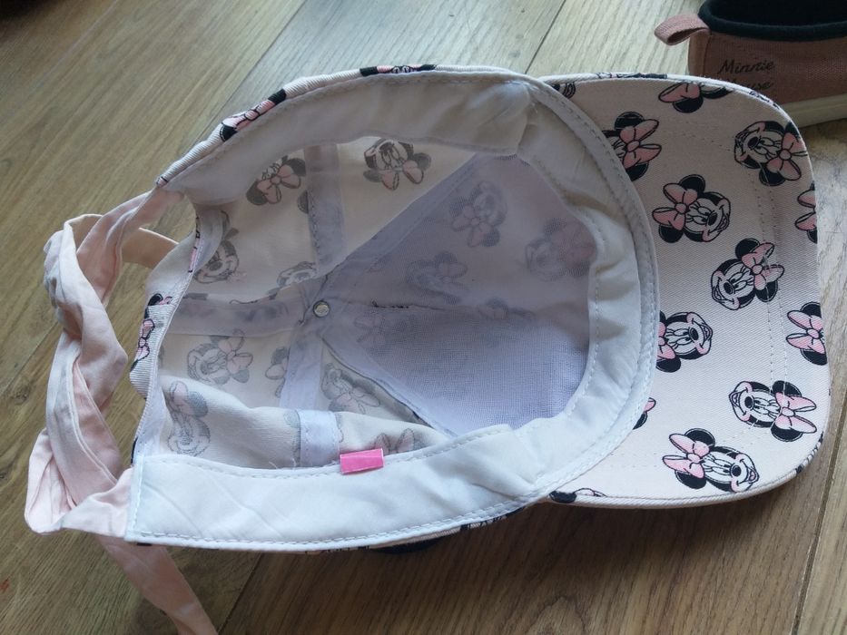 Czapeczka i kapcie rozm. 27 Minnie Mouse zestaw