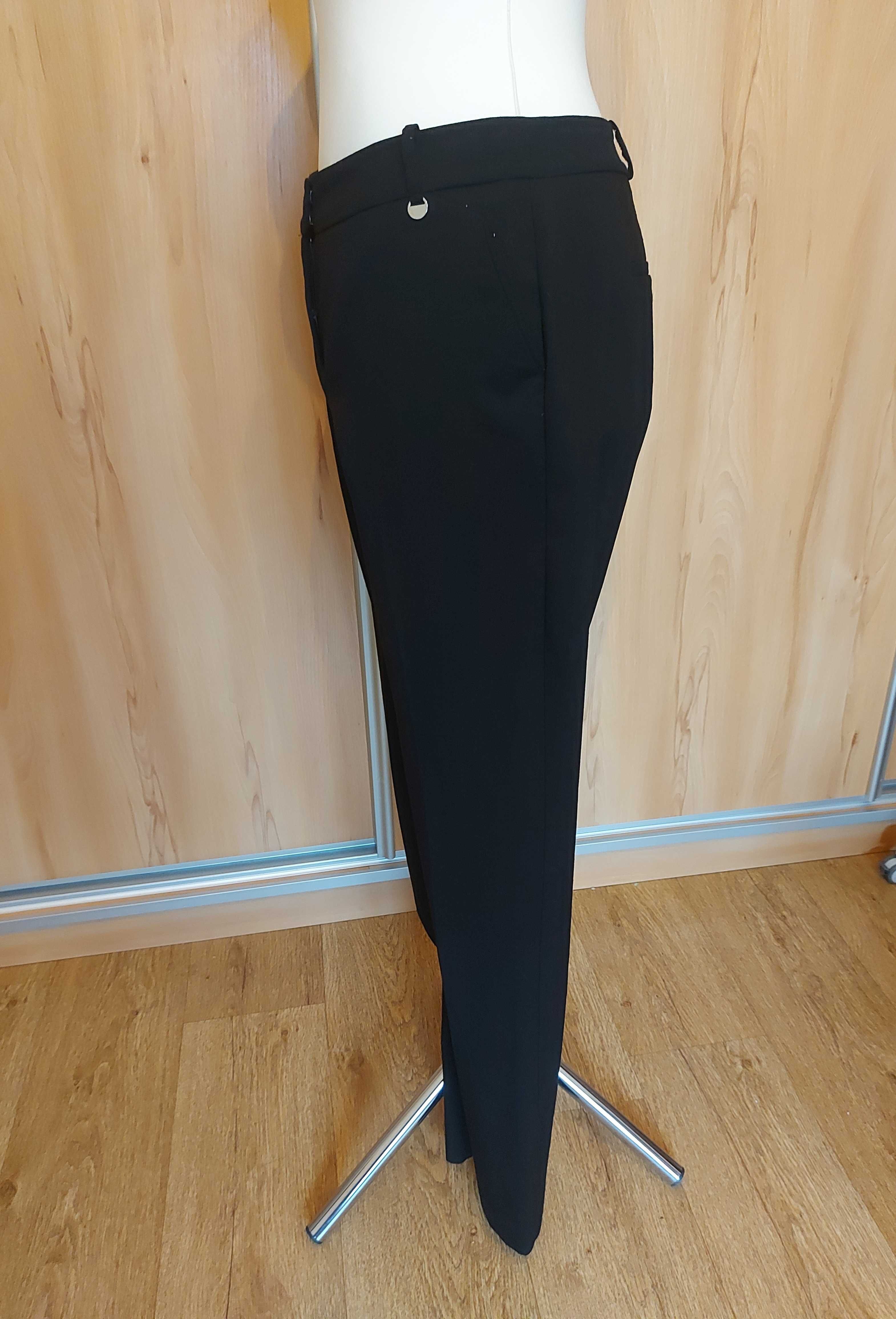 Czarne garniturowe spodnie na kant rozmiar 44 Orsay