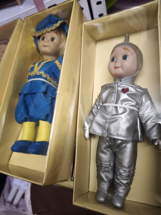 Coleção de bonecas de porcelana