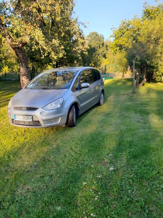 Srebrny Ford s max