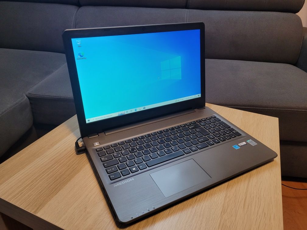 Laptop biznesowy Medion - Intel i3 / 4gb ram / dysk 500 / 15,6" /