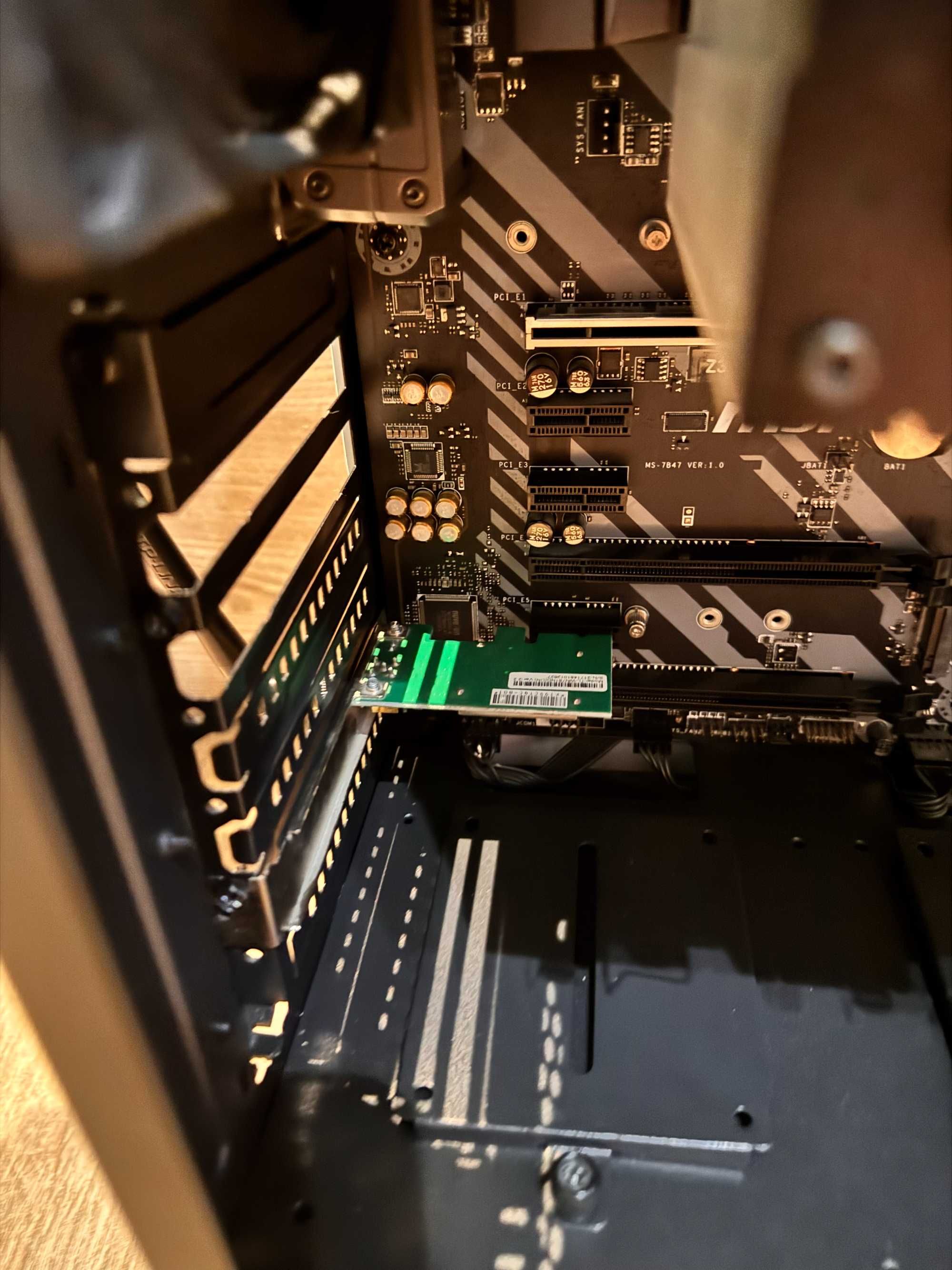 Komputer i7-9700k Z370 32GB RAM SSD 256GB