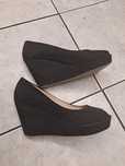 Buty damskie na koturnie