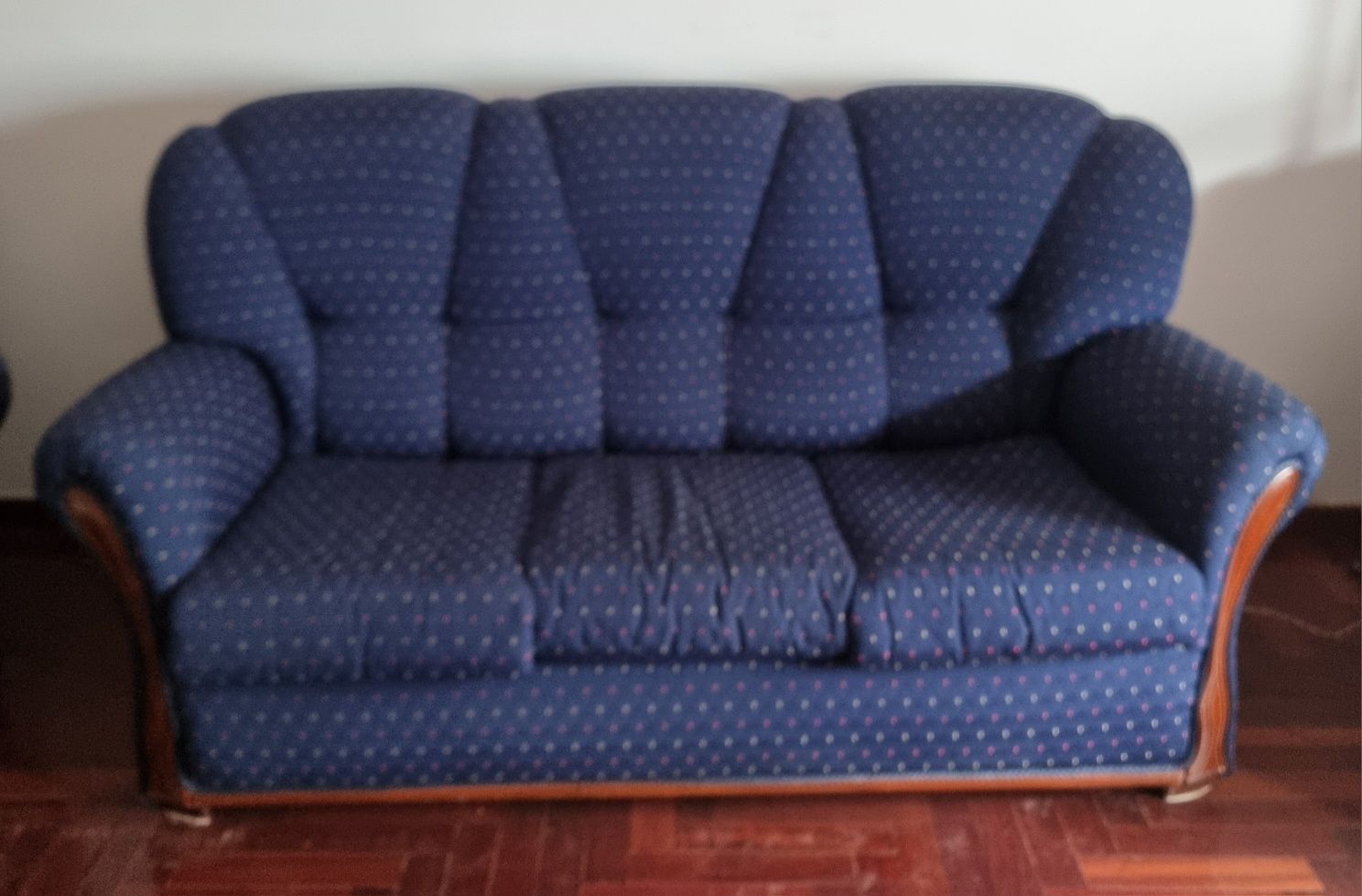 Sofá cama com duas poltronas