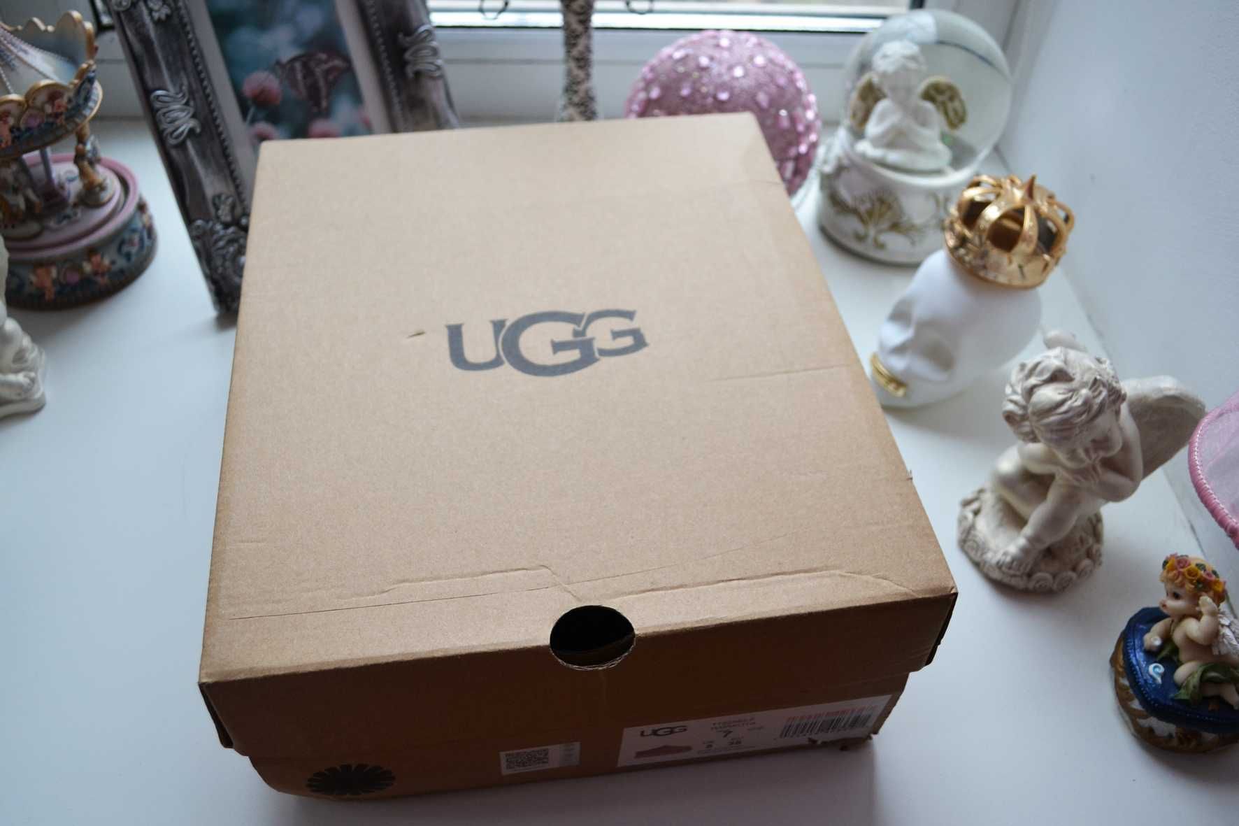 Коробка от UGG Australia США Tasman Chestnut