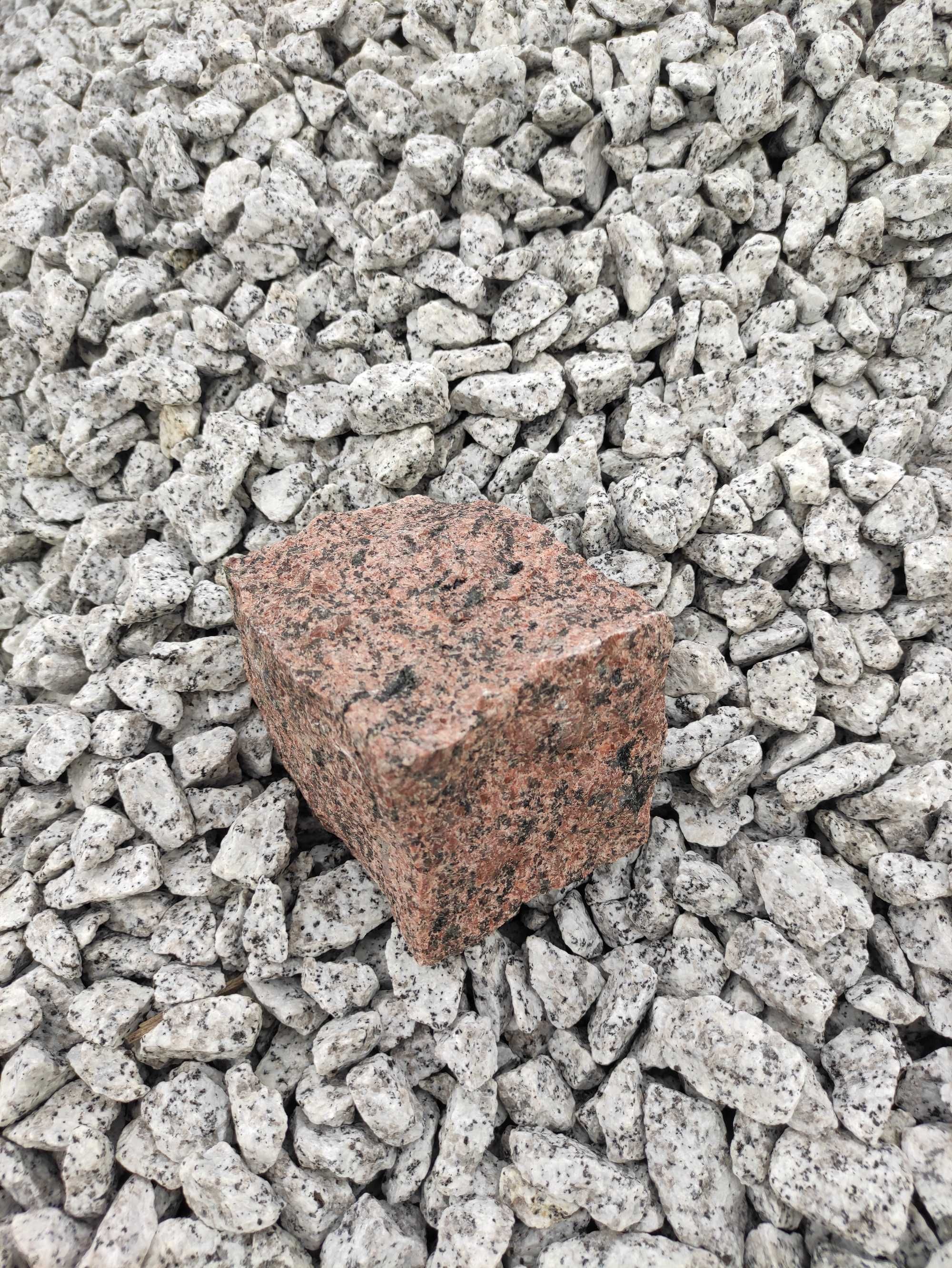 Kostka granitowa czerwona VANGA 8/11 cm, kamień do ogrodu