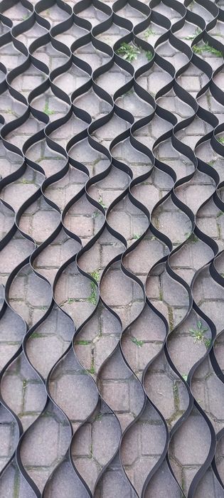 Geokrata plastikowa na Skarpy podjazdy drogi
