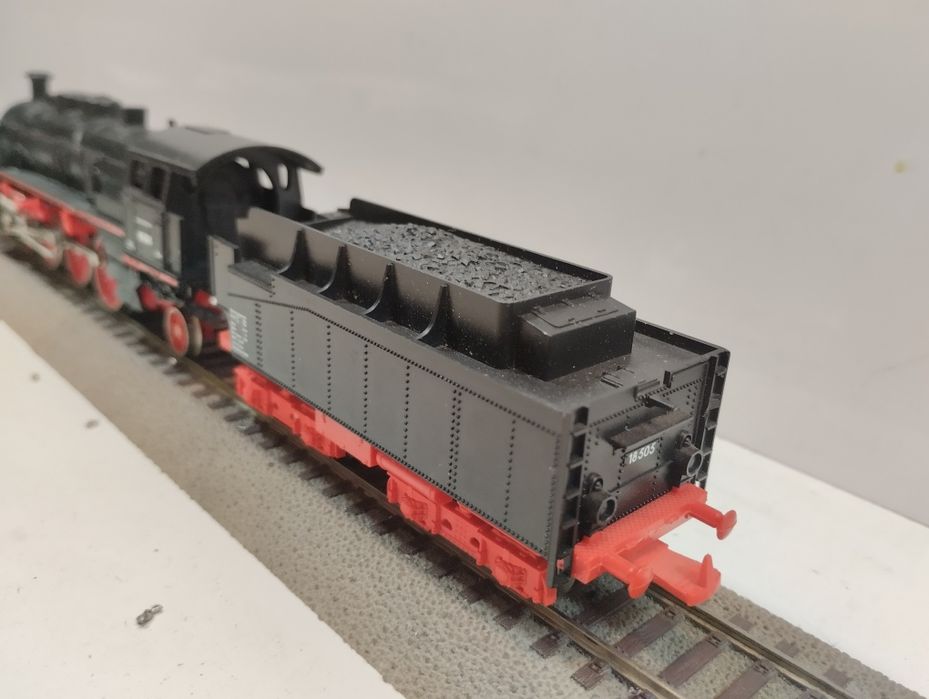 Lokomotywa parowóz Lima BR18 skala H0 //310