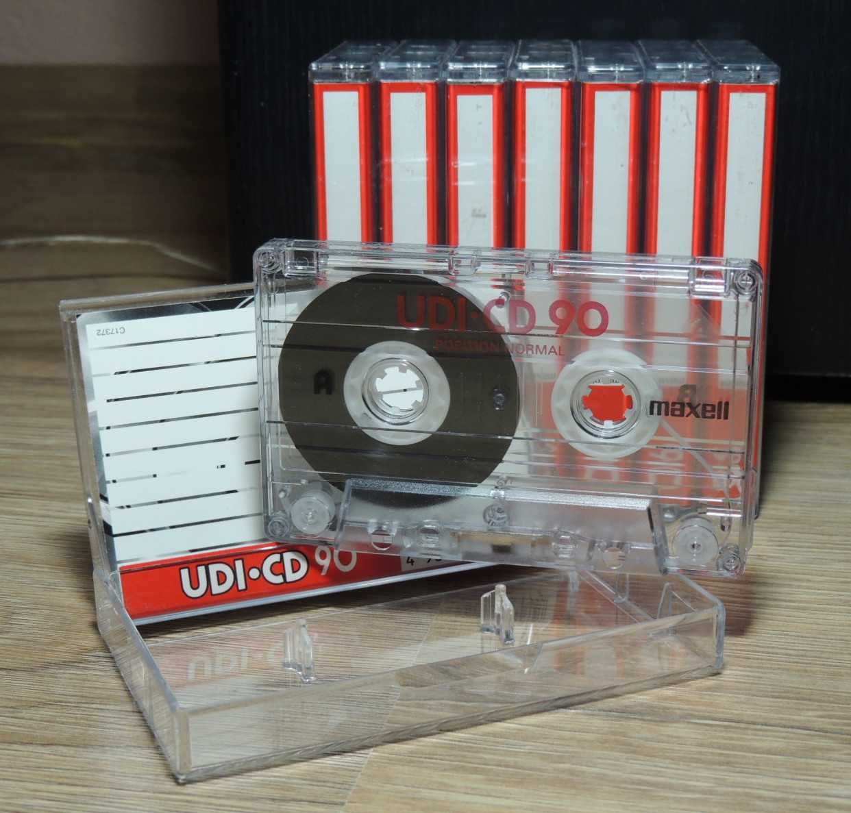 Maxell UDI-CD 90, zestaw 8 kaset