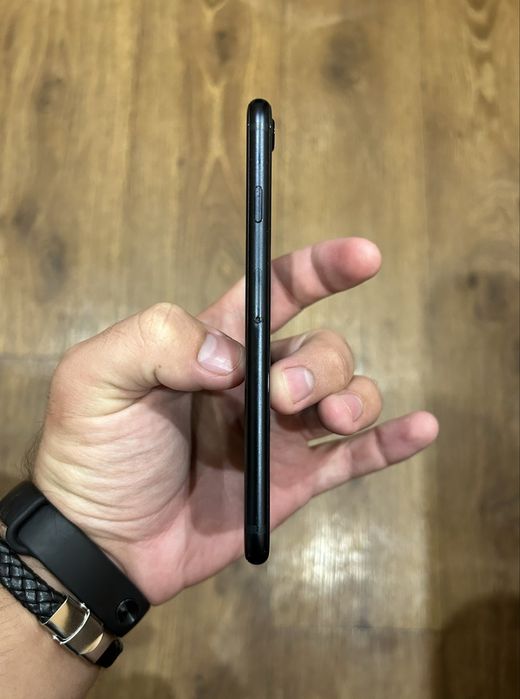 iPhone SE 3 64gb Neverlok