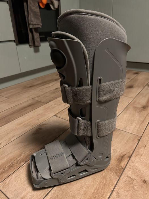 Orteza Neo walker med by Meyra na staw skokowy