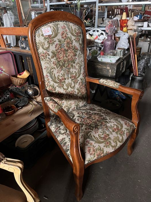 Krzeslo drewniane zdobione antyk vintage retro kolekcja