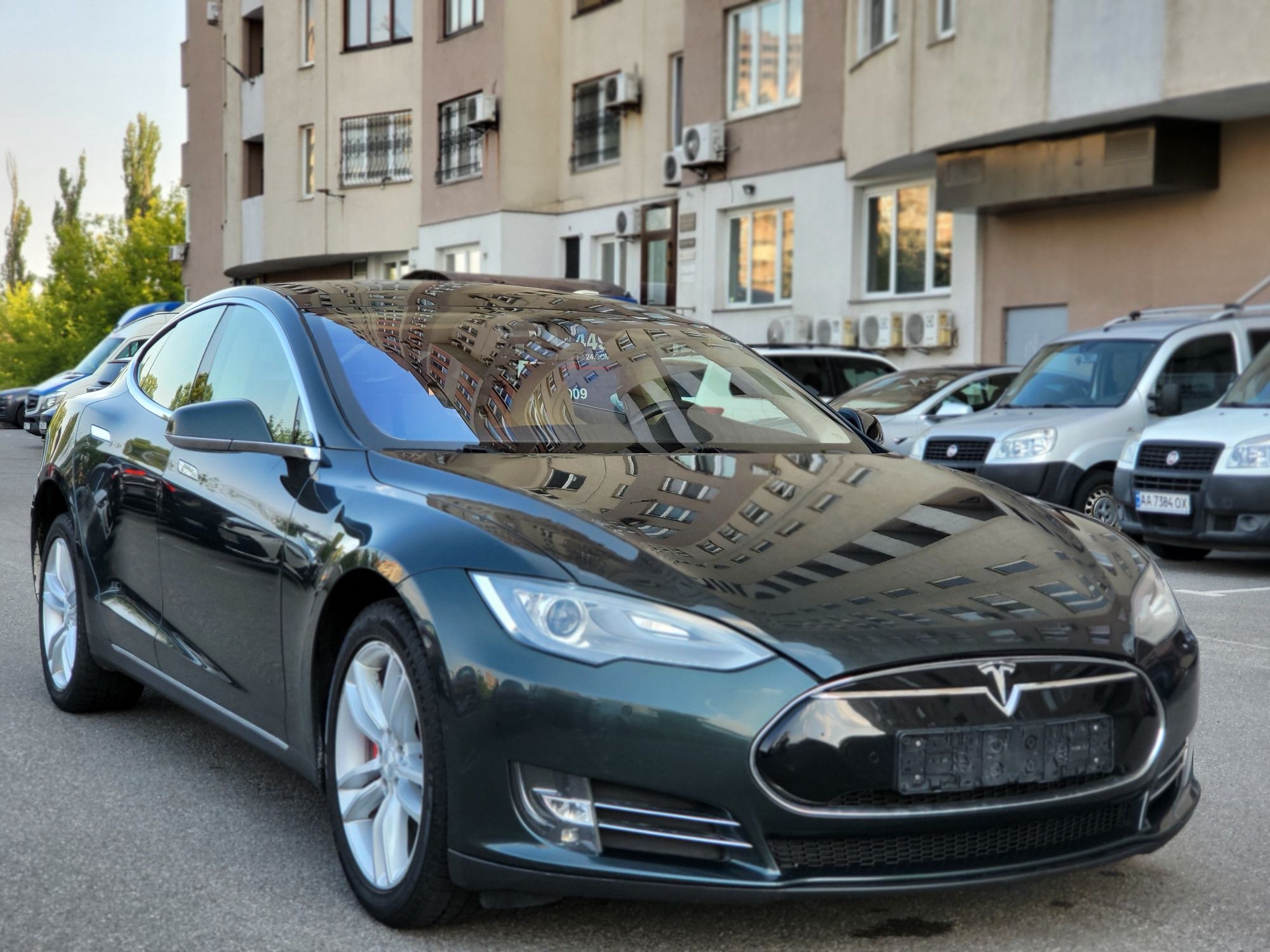 Tesla Model S P85+ 2014р.без дтп в наявності з Норвегії