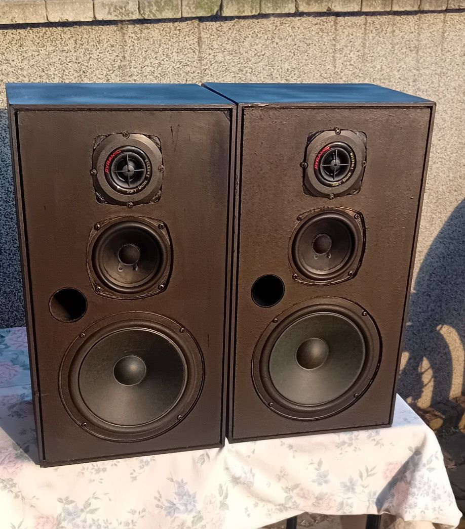 Kolumny głośnikowe NAD .90 dB Model 8025.